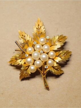 Crown trifari maple brooch with faux pearls and rhinestones